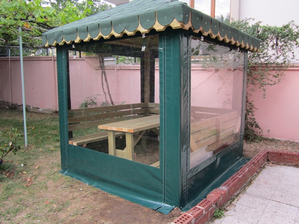 Fermuarlı Şeffaf Branda (Kapalı Hali)